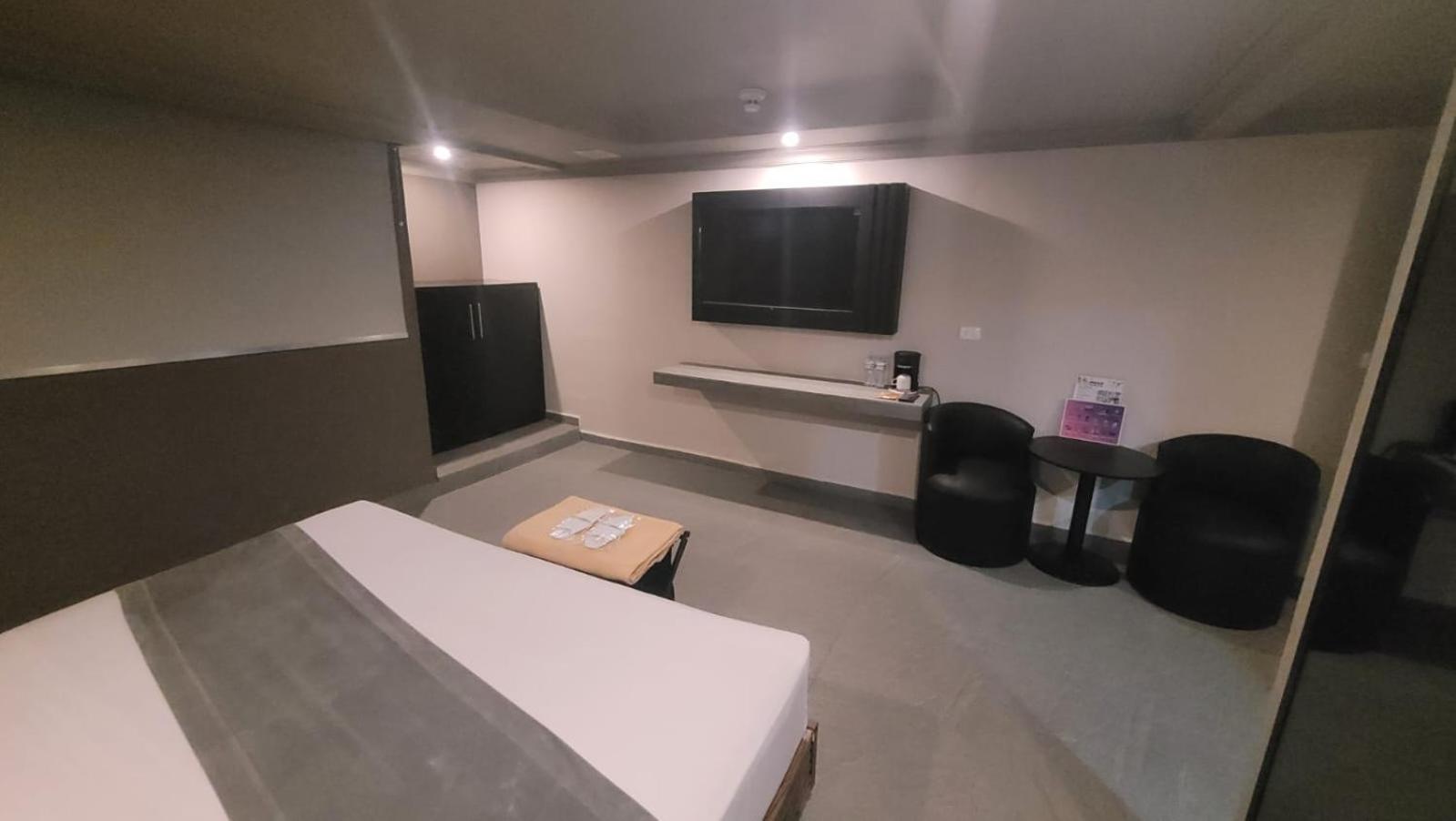 Real La Viga Motel *